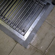 Obramowanie rusztu naprawione z użyciem materiału Belzona 4111 (Magma-Quartz)