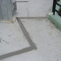Zakończona naprawa szczeliny z użyciem materiału Belzona 4521 (Magma-Flex Fluid)