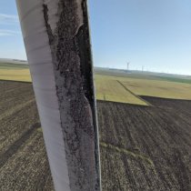 Naprawa oraz wzmocnienie krawędzi natarcia łopat turbin wiatrowych