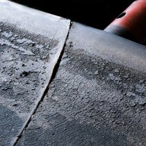 Uszkodzona taśma podajnika Uszkodzona taśma podajnika